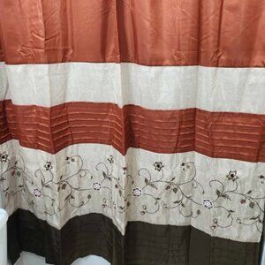 Beautiful embroidered Madison Park shower curtain in spice NEW